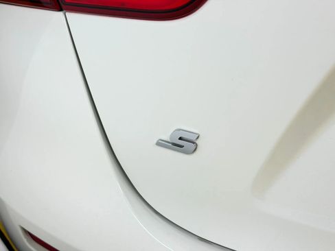 Used 2018 Maserati Ghibli S image 12