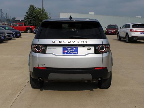 Used 2018 Land Rover Discovery Sport SE image 6