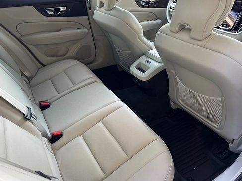 Used 2022 Volvo V60 T5 Cross Country w/ Advanced Package image 19