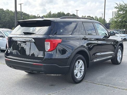 Used 2023 Ford Explorer XLT AWD/4WD image 5