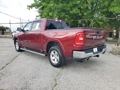 Used 2025 RAM 1500 Big Horn AWD/4WD image 3