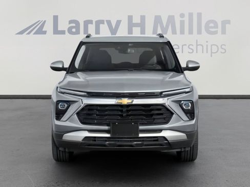 Used 2025 Chevrolet TrailBlazer LT FWD image 7