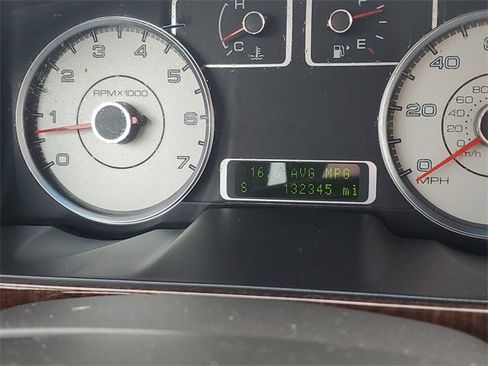 Used 2008 Ford Taurus Limited image 12