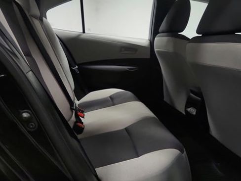 Used 2025 Toyota Corolla LE image 19