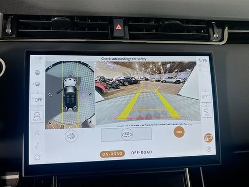 Used 2026 Land Rover Range Rover Evoque Dynamic SE image 17