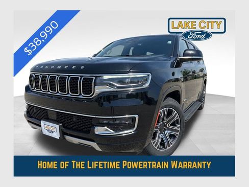 Used 2024 Jeep Wagoneer L Series II AWD/4WD image 1
