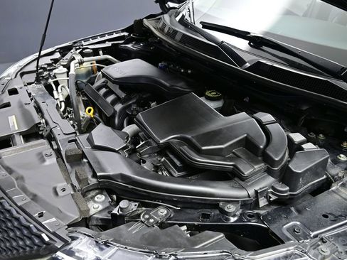 Used 2018 Nissan Rogue Sport SL w/ SL Premium Package image 22