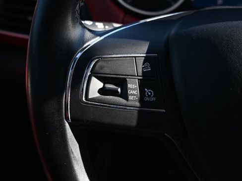 Used 2017 Maserati Levante image 29