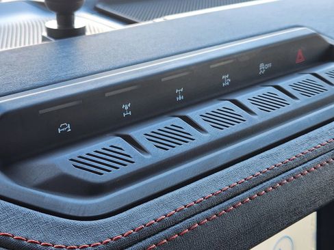 Used 2025 Ford Bronco Raptor image 35