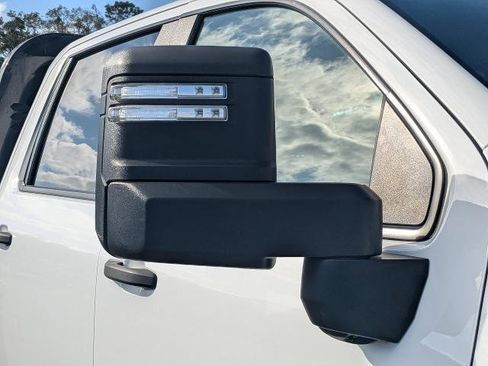 Used 2024 GMC Sierra 3500 Pro w/ Convenience Package image 12