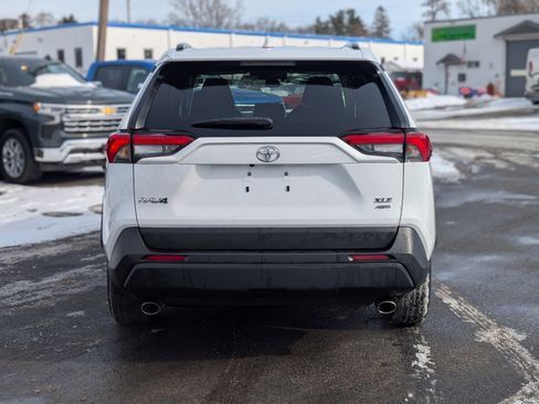 Used 2023 Toyota RAV4 XLE w/ XLE Grade Weather Package image 10