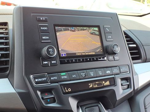Used 2019 Honda Odyssey LX image 18