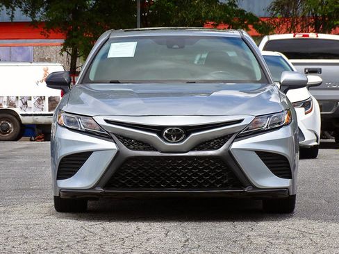 Used 2020 Toyota Camry SE FWD image 9