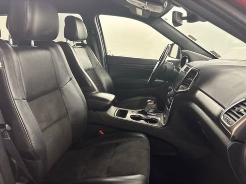 Used 2022 Jeep Grand Cherokee Laredo X RWD image 17