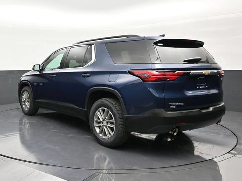 Used 2023 Chevrolet Traverse LT FWD image 3