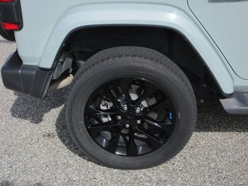 Used 2023 Jeep Wrangler Unlimited Sahara w/ Cold Weather Group image 5