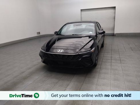Used 2025 Hyundai Elantra SEL FWD image 1