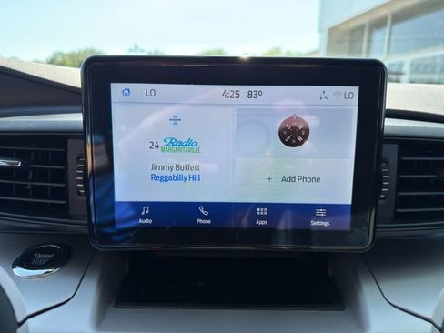 Used 2022 Ford Explorer XLT AWD/4WD image 25