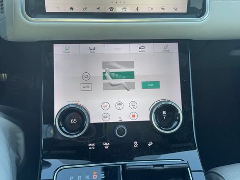 Used 2018 Land Rover Range Rover Velar AWD/4WD image 12