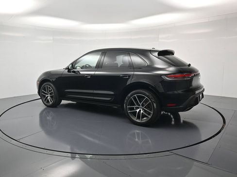 Certified 2026 Porsche Macan AWD/4WD image 3