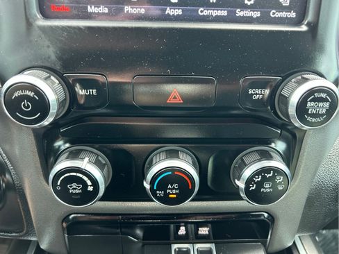Used 2021 RAM 1500 Big Horn RWD image 30