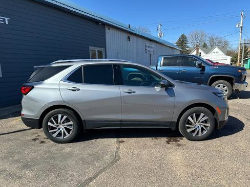 Used 2024 Chevrolet Equinox Premier AWD/4WD image 2
