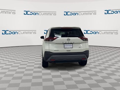 Used 2023 Nissan Rogue SV FWD image 7