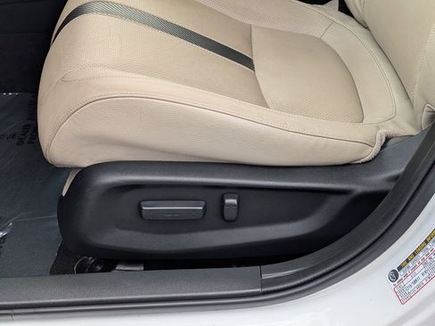 Used 2018 Honda Civic EX-L image 12