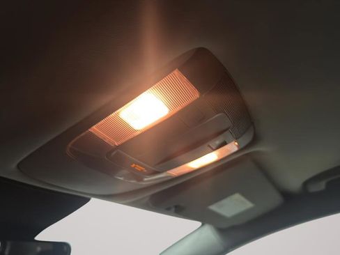 Used 2025 Kia Sportage LX image 18