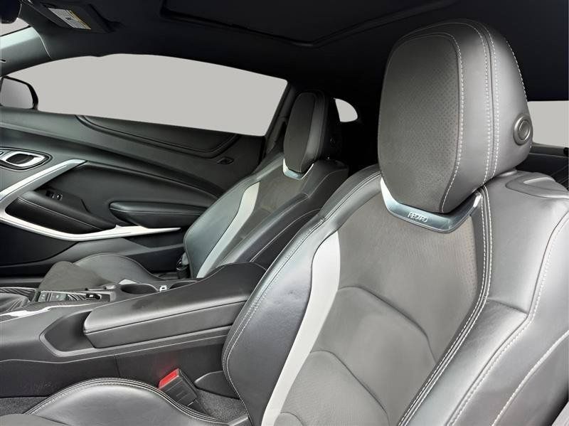 Used 2019 Chevrolet Camaro SS RWD image 19