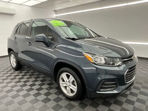 Used 2022 Chevrolet Trax LS w/ Tint and Cruise Package image 3