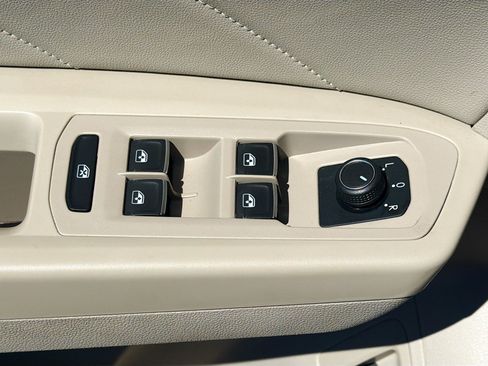 Used 2021 Volkswagen Atlas SEL AWD/4WD image 15