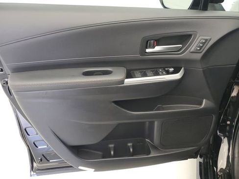 Used 2025 Toyota Sienna Limited AWD/4WD image 21