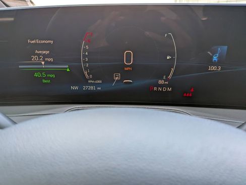 Used 2024 Cadillac XT4 Premium Luxury w/ Technology Package image 18