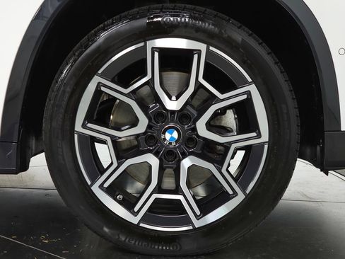 Used 2024 BMW X1 xDrive28i w/ Premium Package AWD/4WD image 14