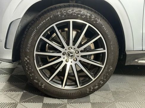 Used 2022 Mercedes-Benz GLS 450 4MATIC image 10