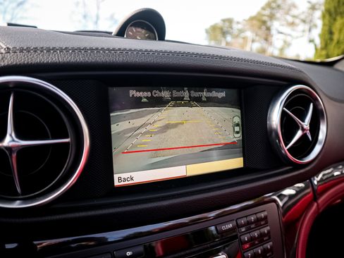 Used 2013 Mercedes-Benz SL 63 AMG image 25