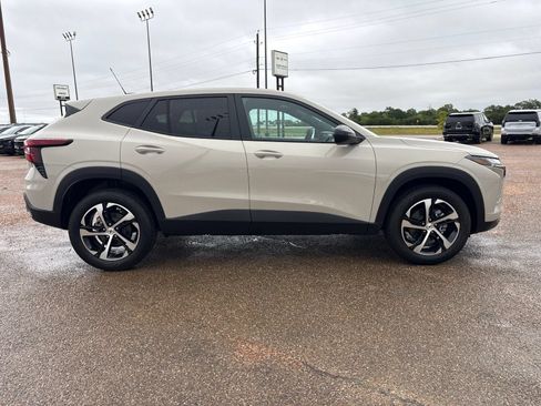 New 2026 Chevrolet Trax RS w/ Driver Confidence Package FWD image 6