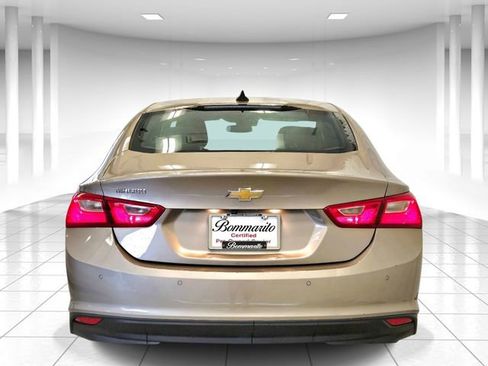 Used 2025 Chevrolet Malibu LT FWD image 4