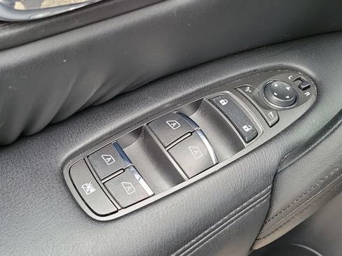 Used 2024 Nissan Armada SV AWD/4WD image 20