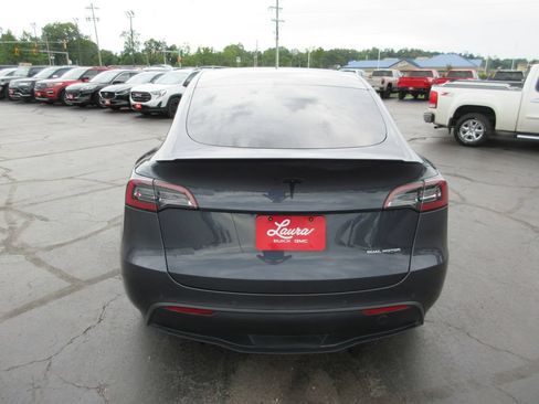Used 2021 Tesla Model Y Long Range AWD/4WD image 7