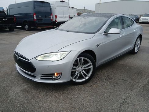 Used 2015 Tesla Model S 60 image 2