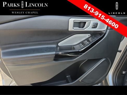Used 2023 Ford Explorer Platinum w/ Technology Package AWD/4WD image 17