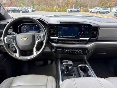 Used 2023 Chevrolet Silverado 1500 LTZ image 12