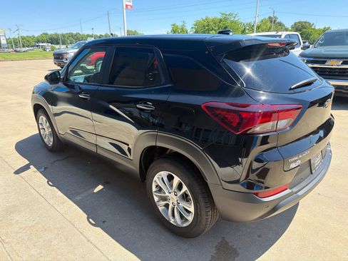 New 2026 Chevrolet TrailBlazer LS w/ LS Convenience Package FWD image 4