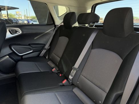 Used 2024 Kia Soul LX w/ Option Group 015 FWD image 30