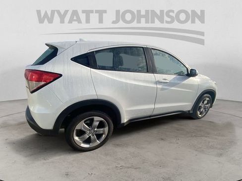 Used 2019 Honda HR-V LX image 10