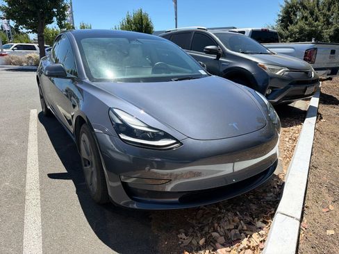 Used 2023 Tesla Model 3 Standard Range RWD image 1