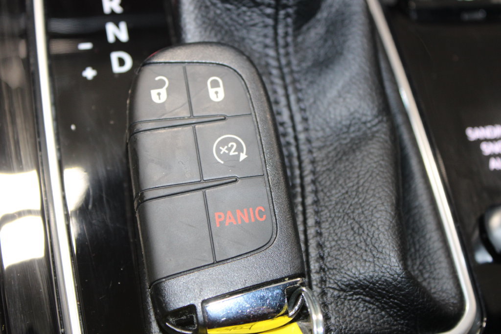 Used 2025 Jeep Compass Latitude AWD/4WD image 44