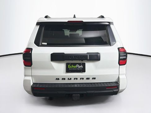 Used 2025 Toyota 4Runner SR5 AWD/4WD image 7